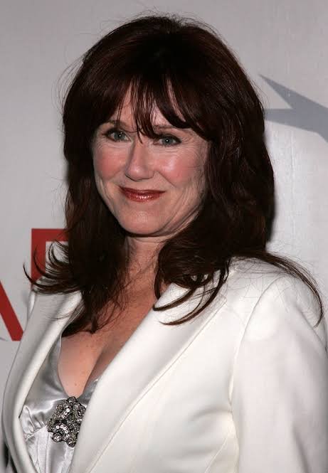 Mary McDonnell
